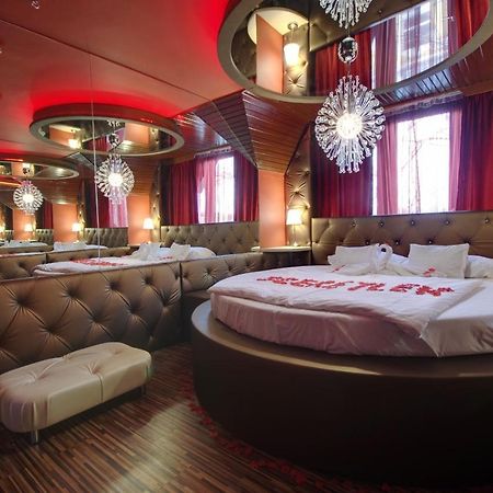 Hotel Corvin Дьюла Экстерьер фото