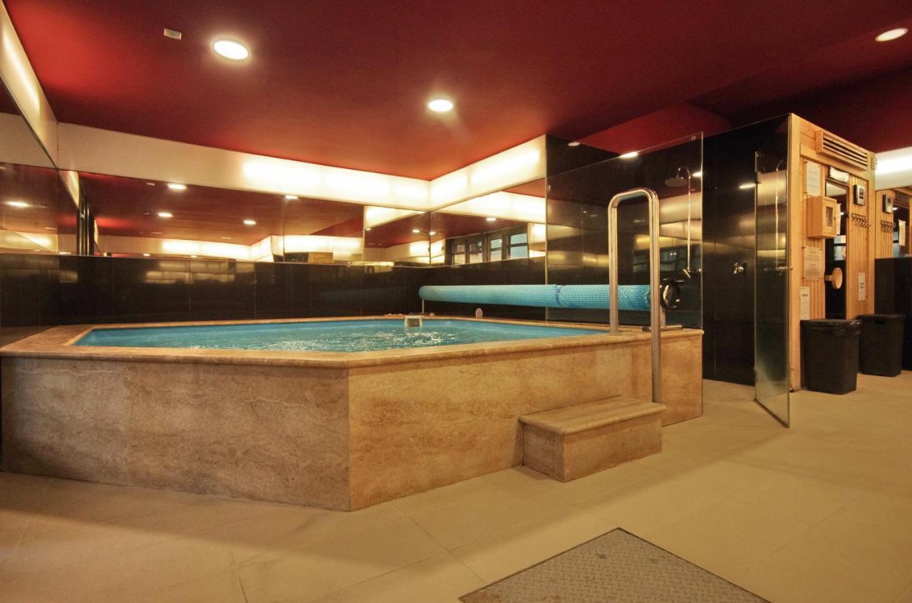 Hotel Corvin Дьюла Экстерьер фото