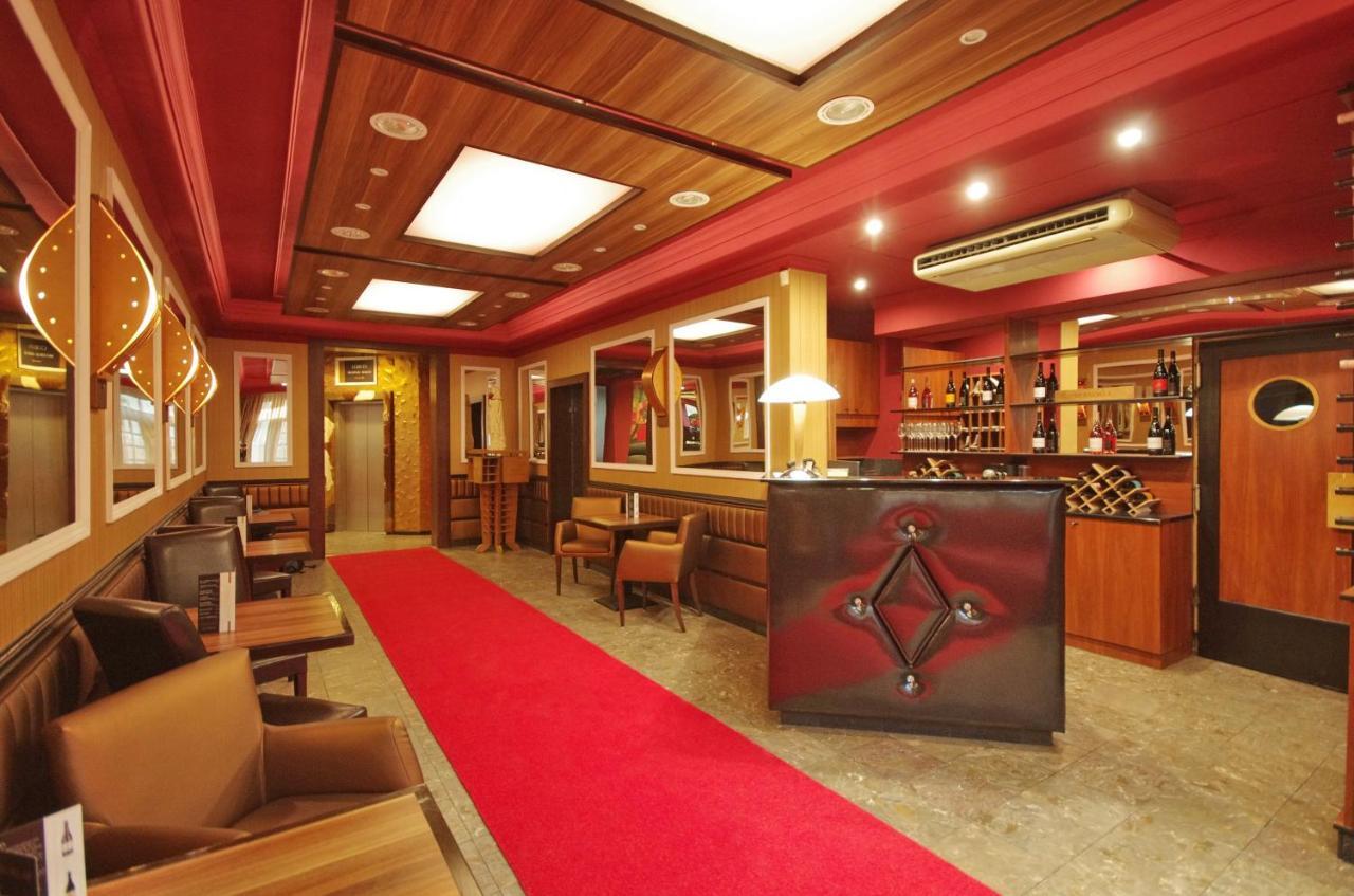 Hotel Corvin Дьюла Экстерьер фото